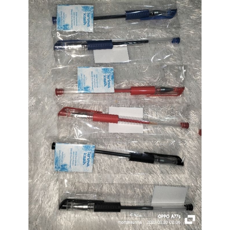 

Souvenir_kite - 50pcs pulpen gel (free kartu ucapan terima kasih tanpa nama pengantin)