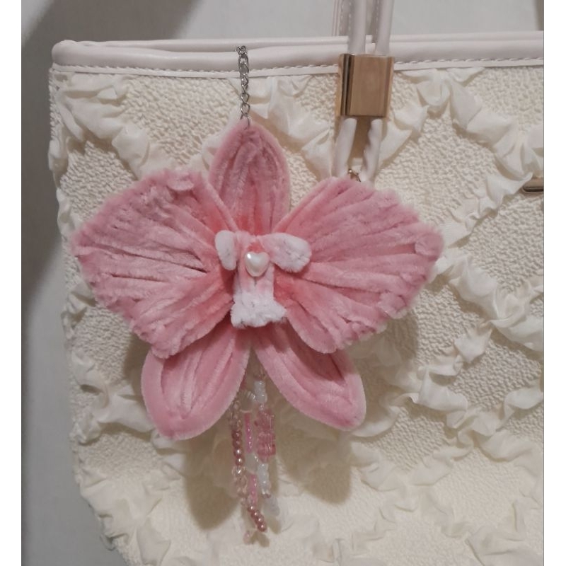 gantungan kunci anggrek/ orcid keychain/ keychain/ anggrek/ orchid/ gantungan kunci kawat bulu/ kawa