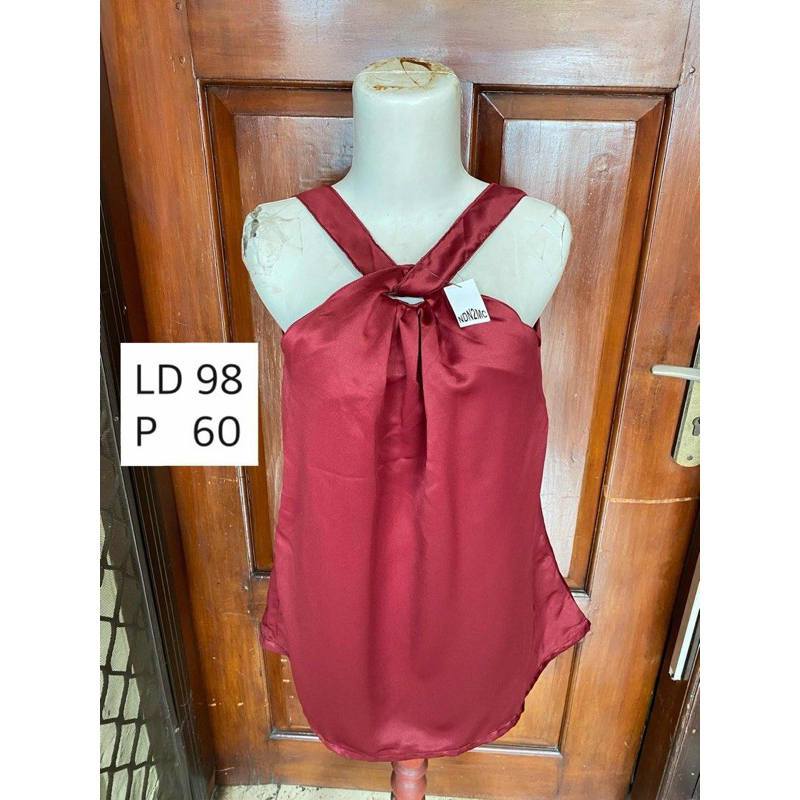 Maroon Top Sexy Top Satin Bahan Licin Atasan Wanita Tank Top - NEW STILL WITH TAGS