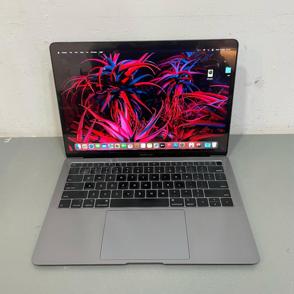 Macbook Air 2019 13 inch core i5 ram 8gb ssd 256gb second original