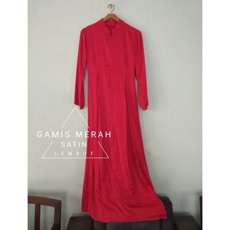 Gamis Merah