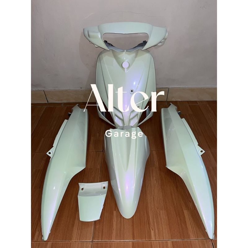 COVER FULL BODY MIO SPORTY COSTUM WARNA PUTIH LEMBAYUNG UNGU