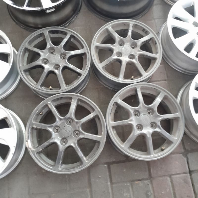 Velg Oem Ori Copotan Mobil Ayla Sigra Agya Calya R14 Ring 14