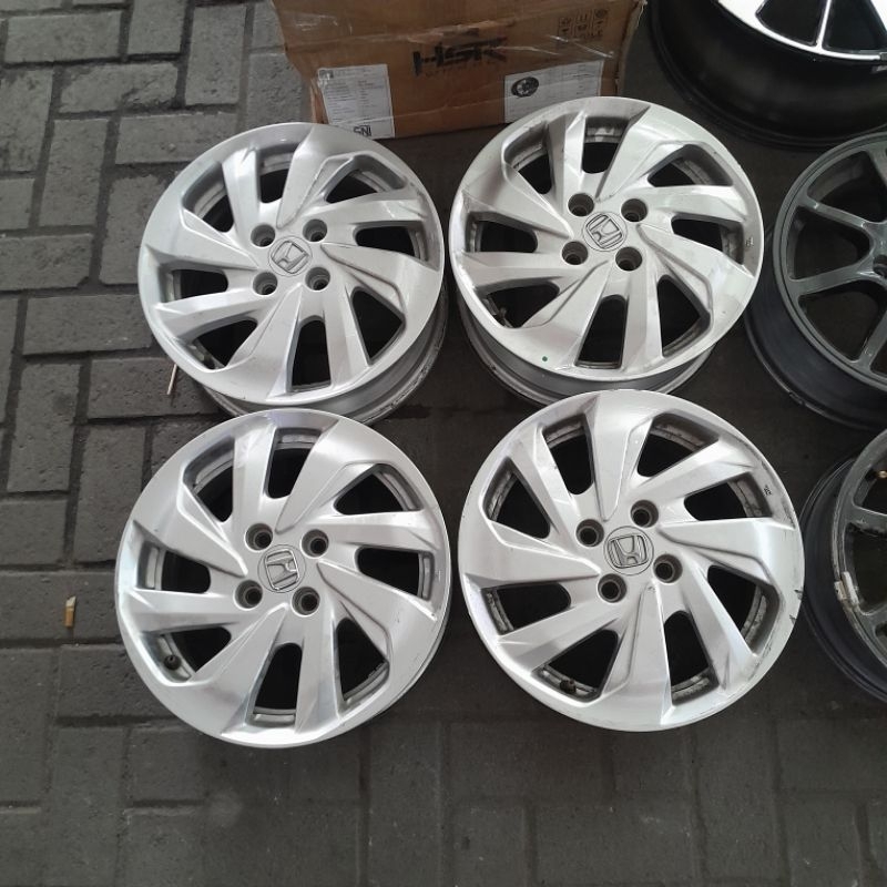 Velg Oem Original Copotan Mobil Honda Mobilio Ring 15 R15