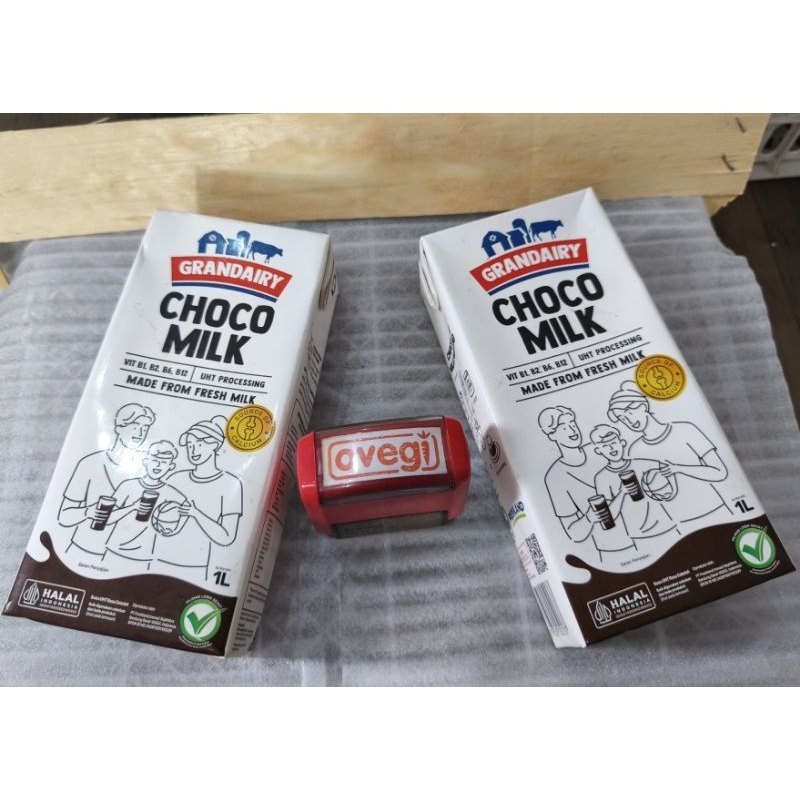 

SUSU UHT Grandairy Choco Milk 1 L/Susu coklat Premium | OVEGI