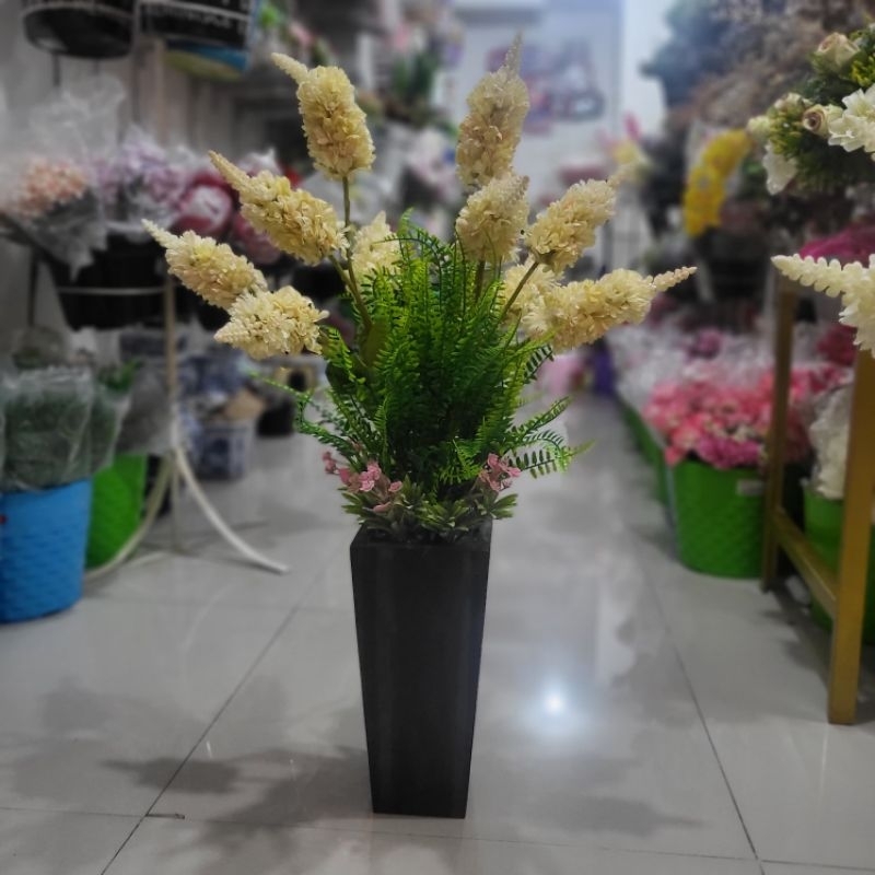 Bunga Artificial Dilpenium Pot Sudut Kayu