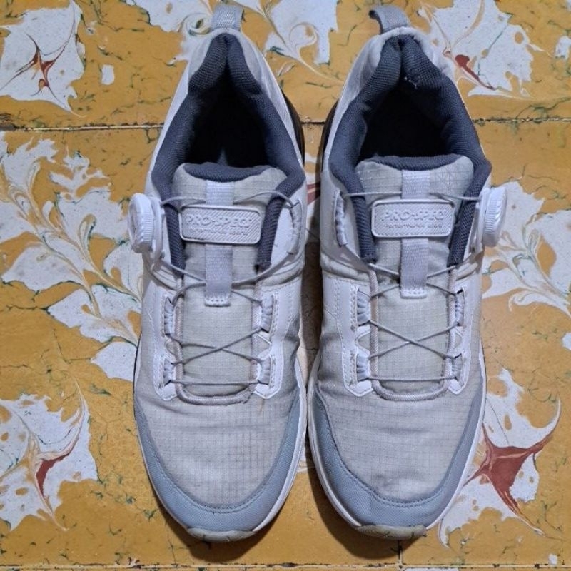 Sepatu Sneakers Boa PRO-SPECS