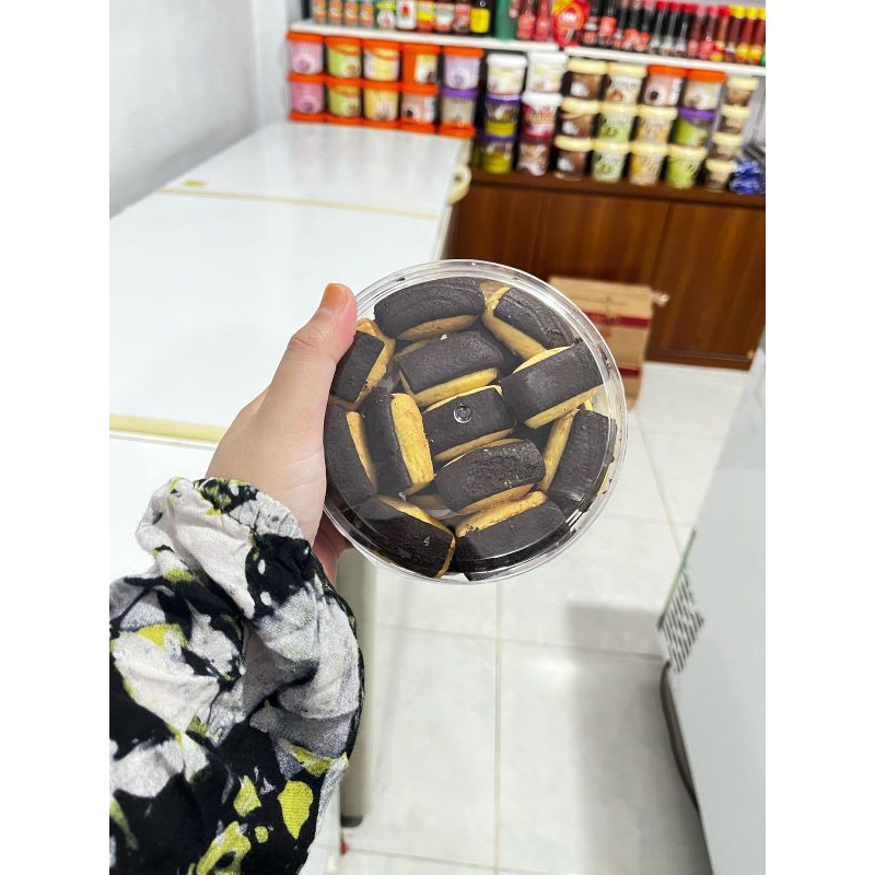 

KUE KERING ANEKA VARIAN BERAT 250GR