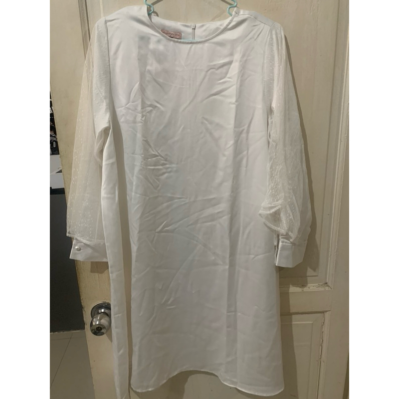 Tunik Putih Zoya
