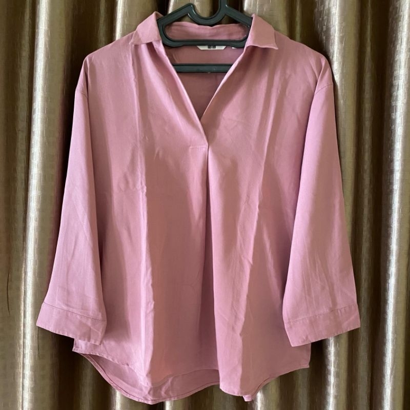 [PRELOVED] Uniqlo Blouse Rayon Skipper size S