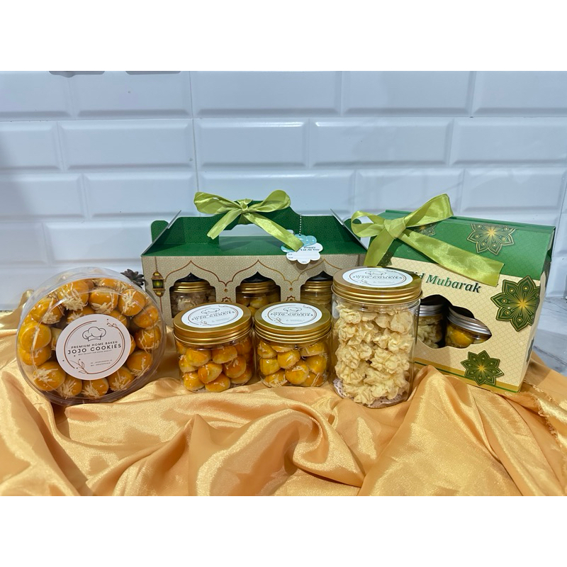 

PAKET HAMPERS KUE LEBARAN