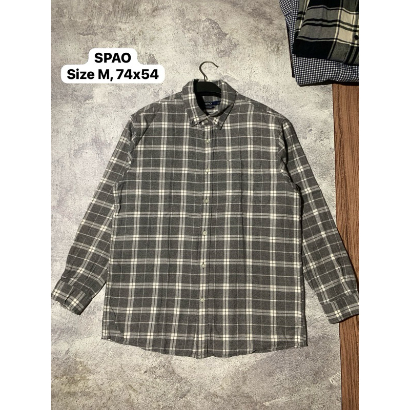 Kemeja Flannel SPAO Size M motif abu abu