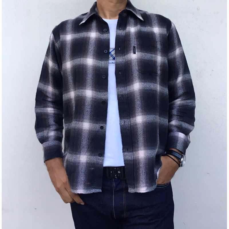 Kemeja Flanel Veterano Wool Michiko dan Uniqlo