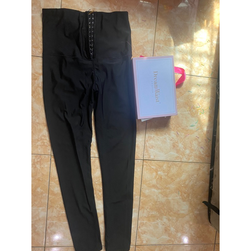 Dreamwaist Shaper Crystal Legging Preloved