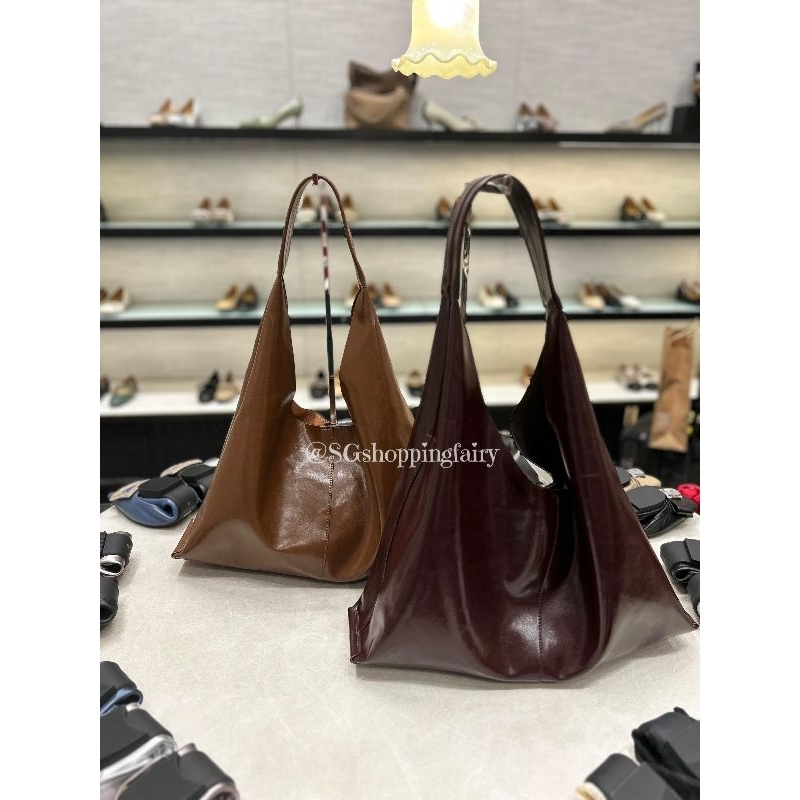 PRE ORDER - PAZZION ORIGINAL OPHELIA CURVED SHOULDER BAG WINE