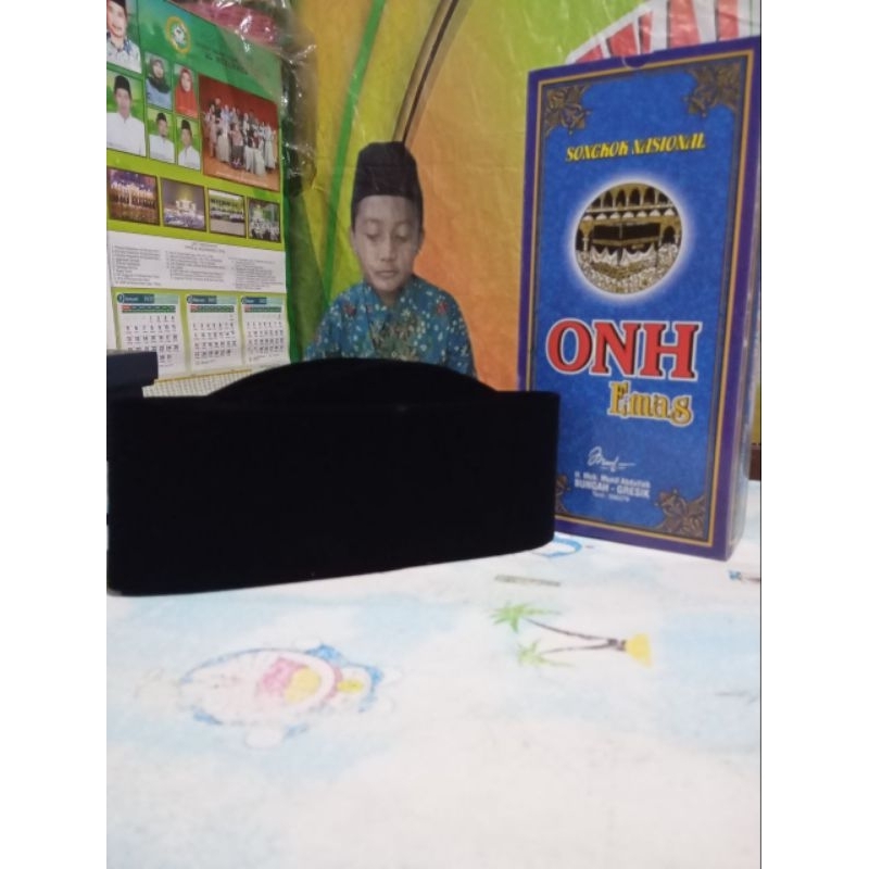 SONGKOK  SUSUN AC WARNA HITAM POLOS MEREK ONH EMAS PRESIDEN TINGGI 9 SONGKOK NASIONAL