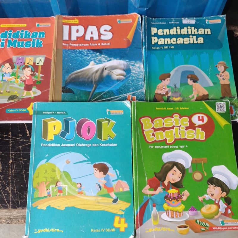buku pelajaran kelas 4 SD Yudhistira. PPKN bahasa Inggris seni musik PJOK ipas kurikulum merdeka