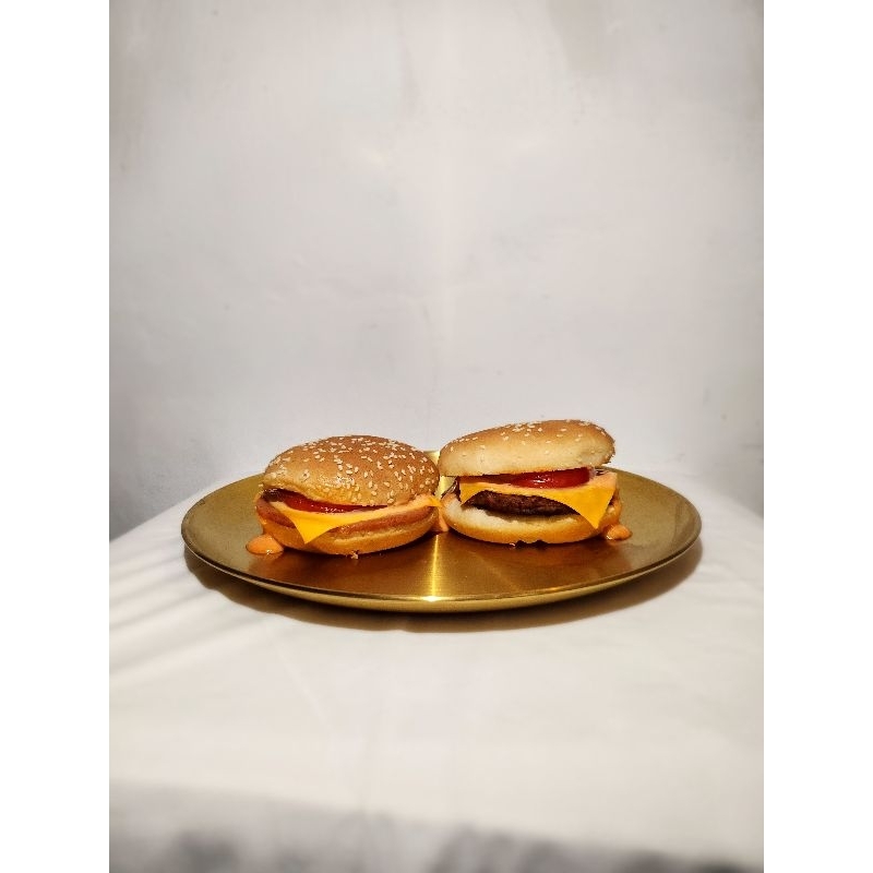 

australian cheese patty burger
