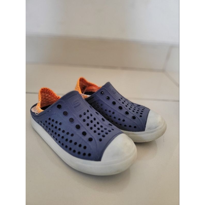 Sepatu Skechers Anak Size 12 - Preloved Second