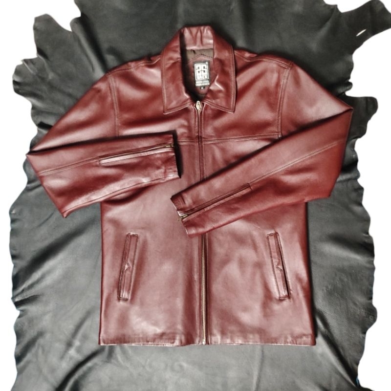Jaket kulit domba model kerah kemeja warna maroon