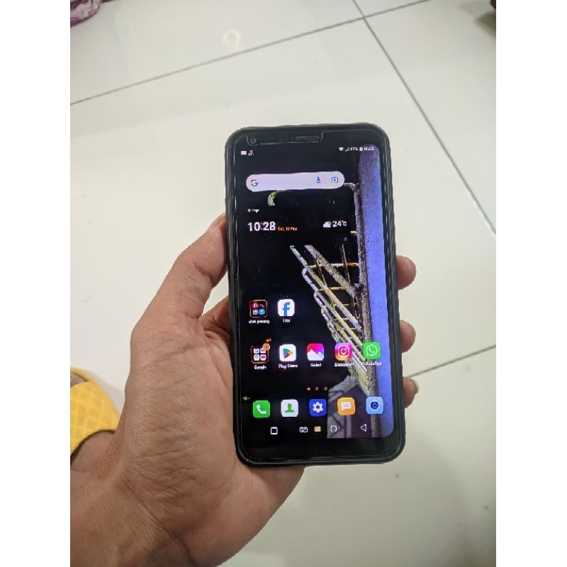 LG Q6 plus sekend normal original ram 4/64 flagship siap pakai sesuai deskripsi