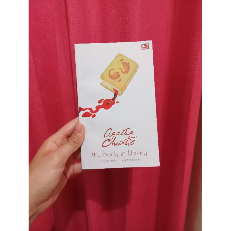 

Novel Agatha Christie - The Body in Library