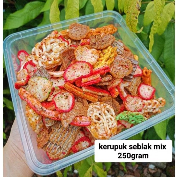 

camilan kerupuk seblak mix pedas daun jeruk 250gram