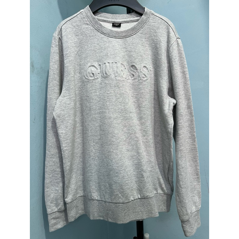 Crewneck Abu Guess Embos size tag 145 (estimasi anak usia 10-12 Tahun)