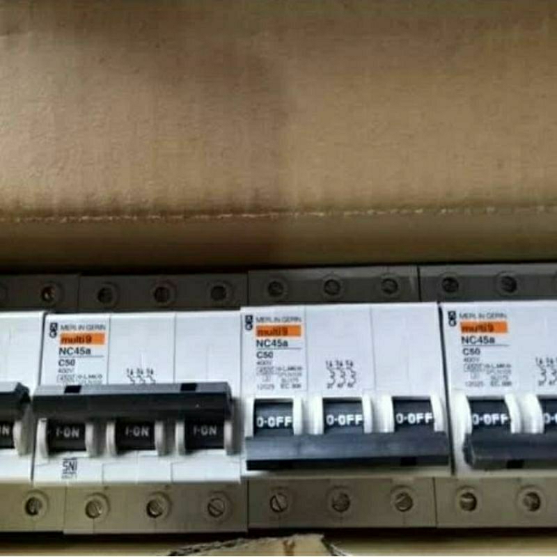 Mcb Merlin Gerlin NC45  3p 6A - 63A / MCB NC45 3p merlin gerlin 6A - 63A