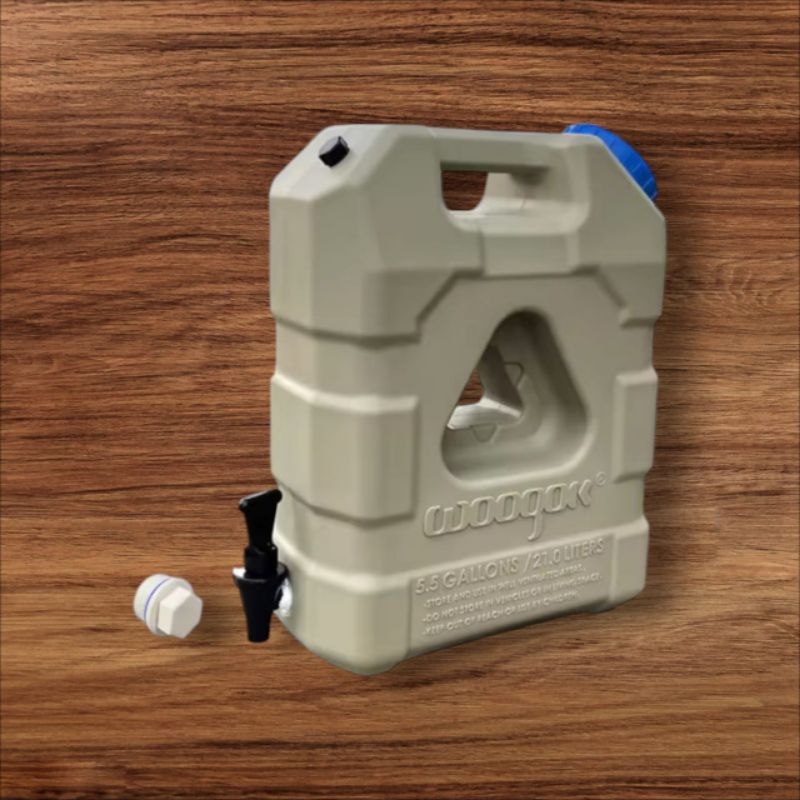 Jerigen Air Kran 21 Liter Warna Khaki | Jerry Can Air Kapasitas 21 Liter | Jerigen Air 21L + Bracket