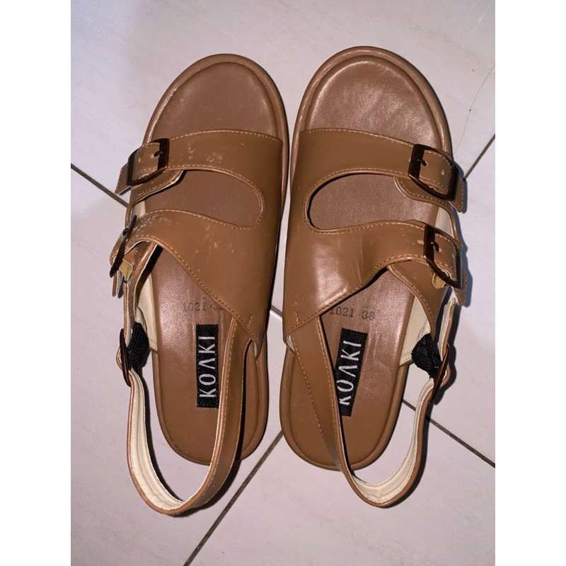 sendal tali koaki