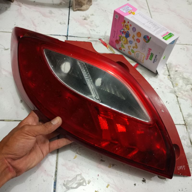 Stoplamp Mazda 2 / lampu belakang mazda 2 original