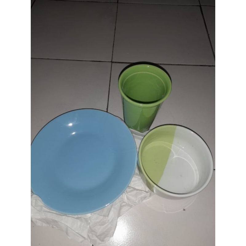 Set Piring & Mangkuk Kaca