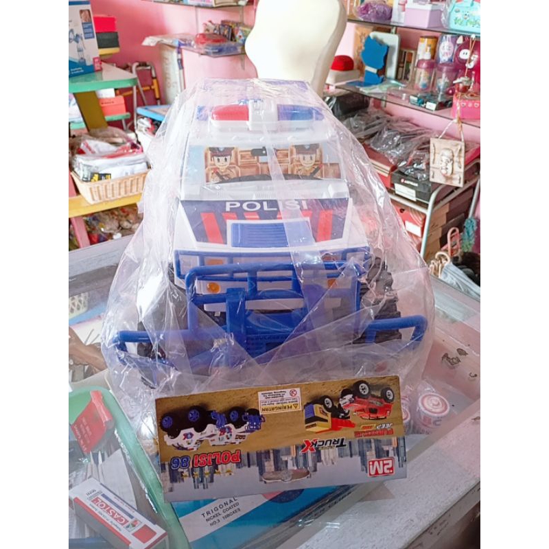 Mainan Mobil Patroli Polisi Besar