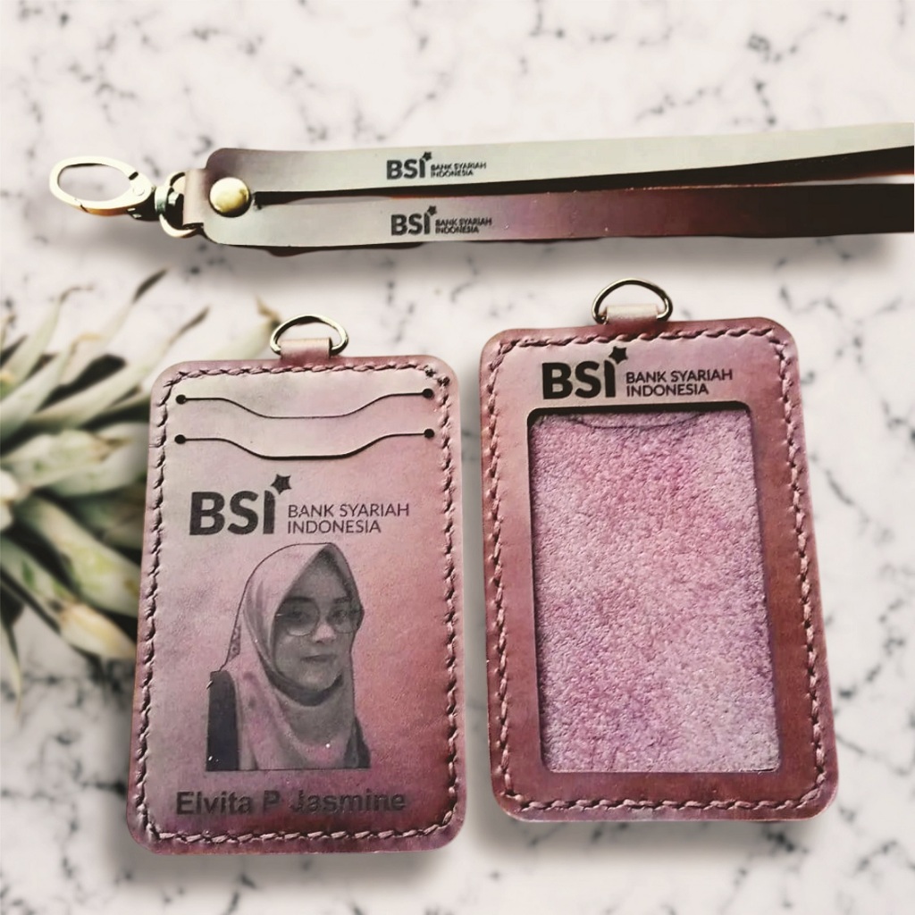 

ID CARD HOLDER KULIT CUSTOM - CASUAL - BISA CETAK TULISAN DAN LOGO PERUSAHAAN