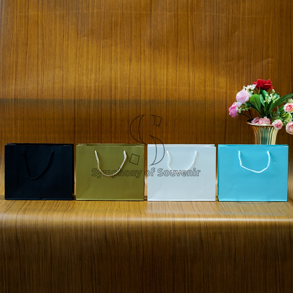 

Paper Bag Polos Horizontal / Tas Belanja / Shopping Bag /Tas Souvenir