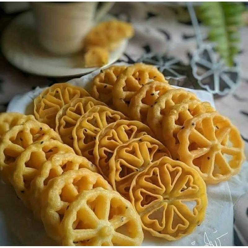 

kembang goyang manis renyah 250 gram