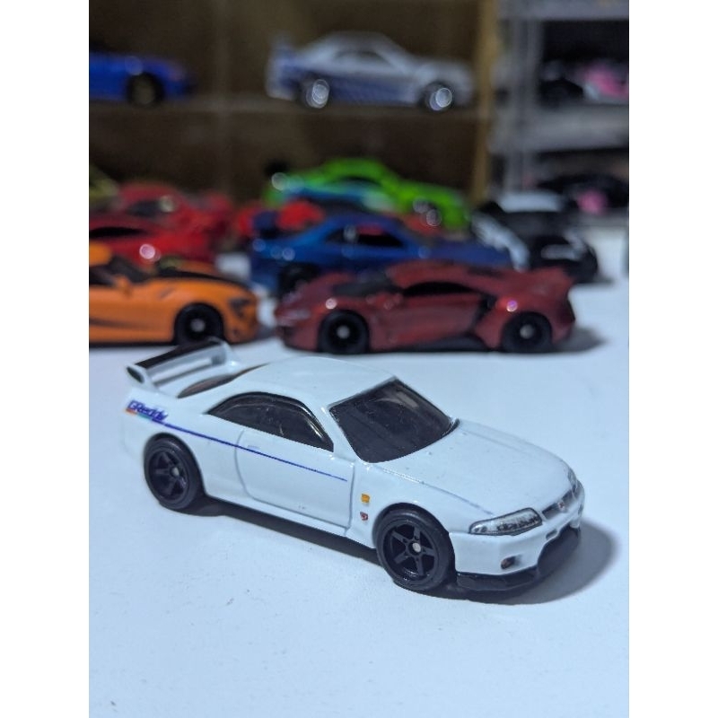 Hot Wheels Loose Premium Nissan GTR R33