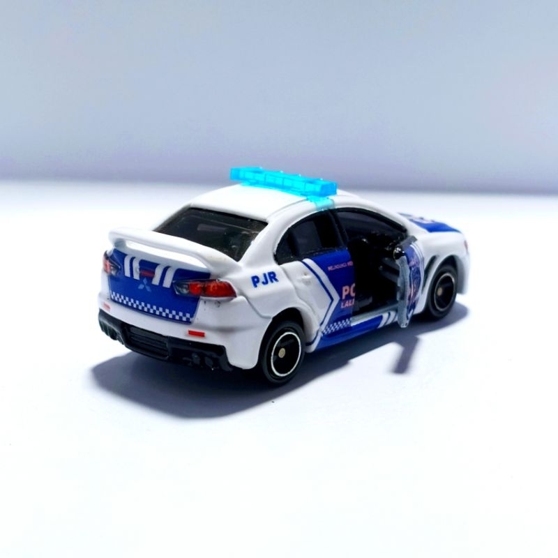 Diecast skala 1:64 miniatur police car indonesian tomica mitsubishi lancer evolution x kastem mobil 