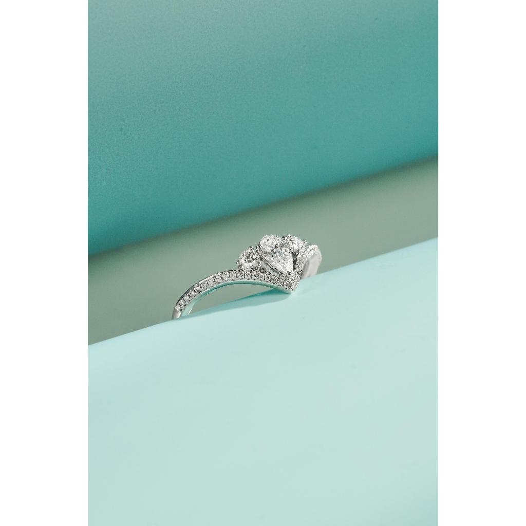 Diamond Ring VVS1 Clarity F Color - 290220085