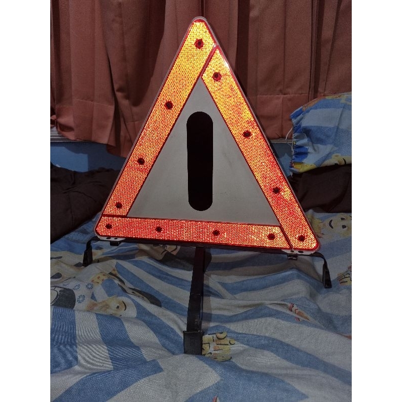 Segitiga Pengaman Mercedes-Benz W124.Mulus