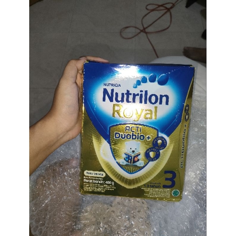 

Nutrilon Royal 3 Vanila Susu Pertumbuhan Bubuk 400 gr