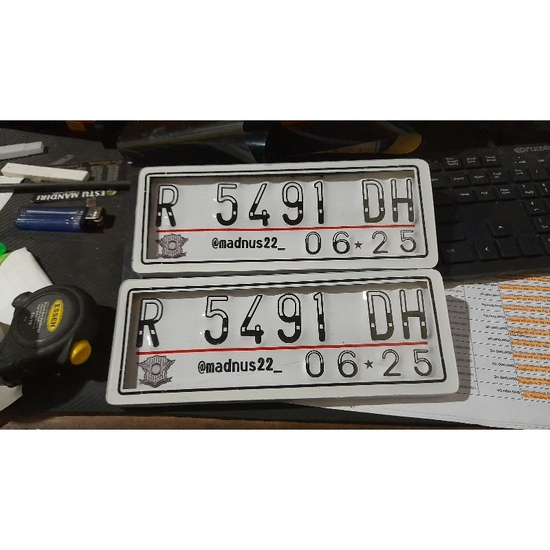 plat nomor putih acliric variasi