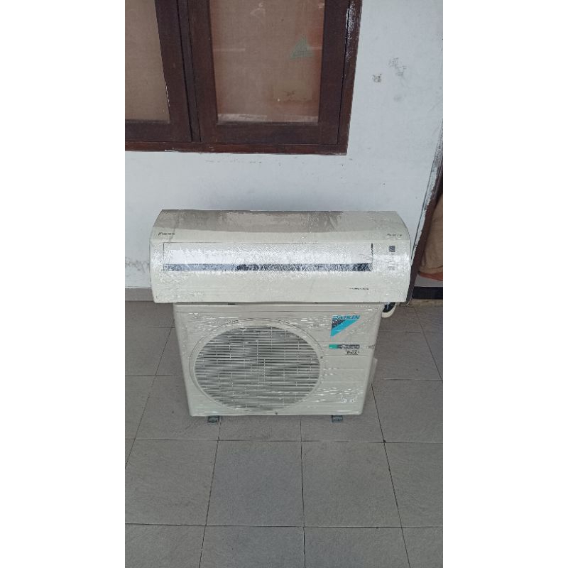 AC DAIKIN INVERTER 3/4 PK SECOND ORIGINAL