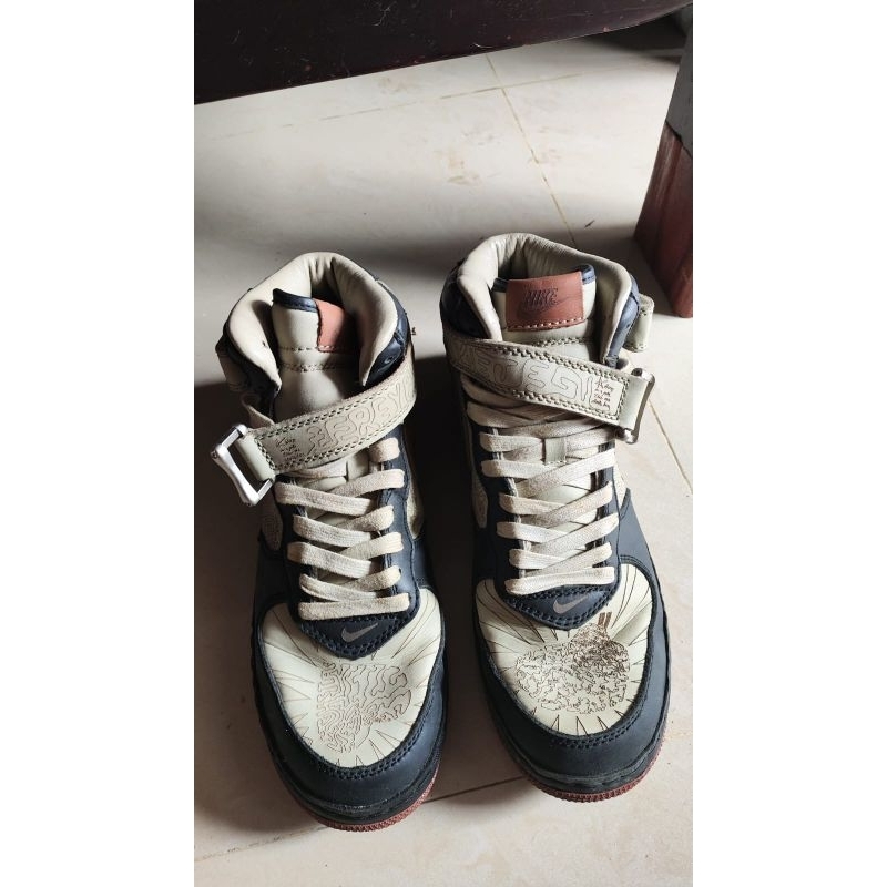 100% ORIGINAL Authentic, second koleksi pribadi. NIKE AIR FORCE 1 AF1 Mid. INSIDE OUT laserprinted C