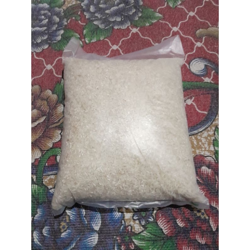 

Beras lokal selepan 1 Kg