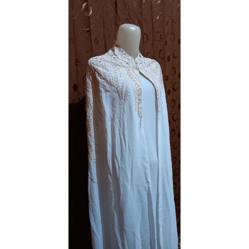 kaftan putih sayap akar mewah