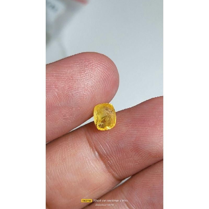 Natural yellow sapphire srilangka (yakut kuning) 1.05cts