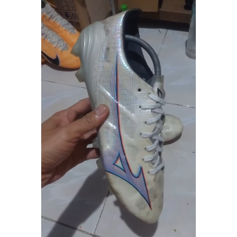 Mizuno alpha elite FG putih