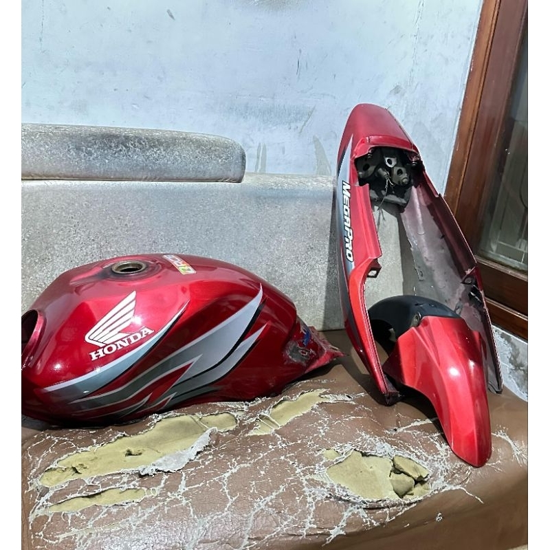 Bodi set Megapro Primus 2009 merah